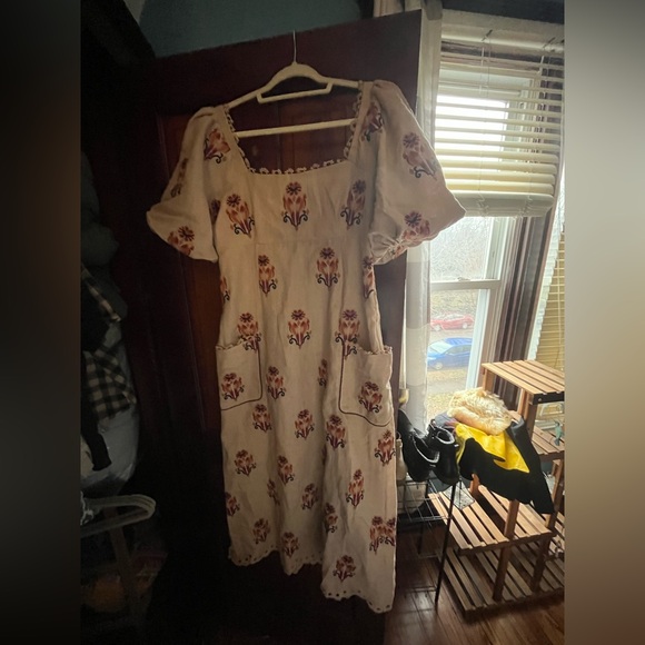 FARM Rio Puff-Sleeve Linen Embroidered Macaw Midi Dress - Picture 4 of 6